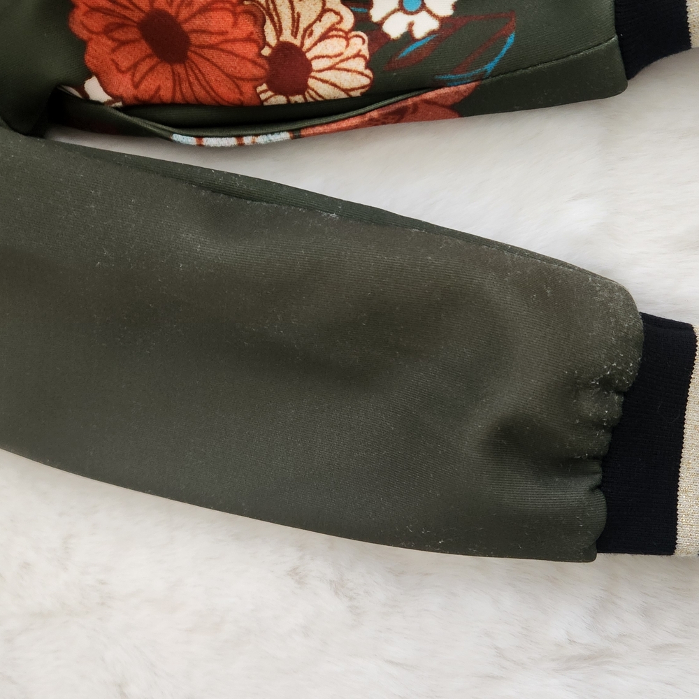 Hannah Banana Green Jacket with Gold Lining - Picture 9 of 9
